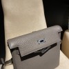 ケリー アド ダ ブルショルダーバッグ【エルメス】Ado ダブルショルダーバッグ クレマンス革 8F エタン シルバークランプ 両手解放デザイン 若返り効果