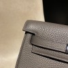 ケリー アド ダ ブルショルダーバッグ【エルメス】Ado ダブルショルダーバッグ クレマンス革 8F エタン シルバークランプ 両手解放デザイン 若返り効果