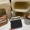 ケリー アド ダ ブルショルダーバッグ【新入荷】エルメス ケリー アド ダブルショルダーバッグ クレマンス革 89 ブラック シルバークランプ 学園風 若々しい