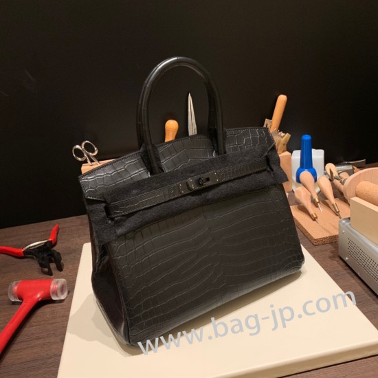 エルメスバーキン 30センチCrocodileso blackBlack Hardwarebirkin30-007 全手縫い