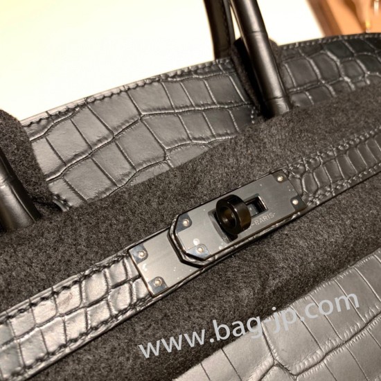 エルメスバーキン 30センチCrocodileso blackBlack Hardwarebirkin30-007 全手縫い