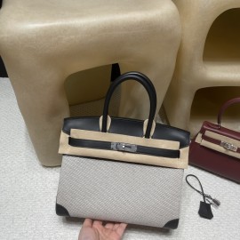 30cm バーキン ファブリック＆スウィフトレザー 89 ノワール（銀金具）*ファブリック素材が*若々しい雰囲気*を演出し、オールレザーより*軽量*なのが特長です。