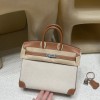25cm バーキン ファブリック＆スウィフトレザー 37 ゴールド *ファブリック素材がより*若々しい印象*を与え、オールレザーに比べて*軽やか*なのが特徴です。