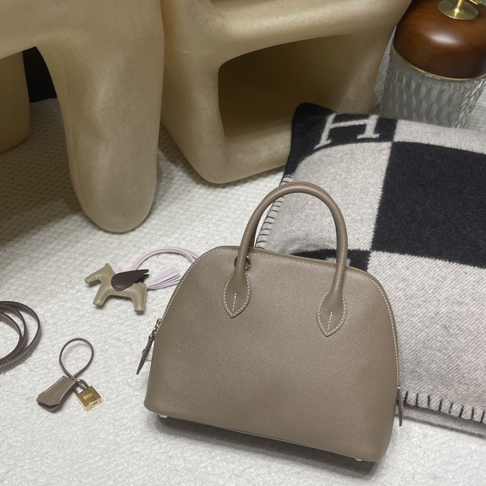 18/Étoupe Grey（エトゥープグレー） Bolide 25cm ヴォーエプソン（Epsom）｜シンプル地味デザイン 25cm 黄金サイズ 日常使い最適 ゴールド金具付き 