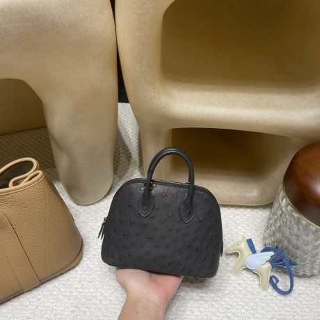 【新作入荷】Mini Bolide 18cm オーストリッチ 89 ブラック シルバークラスプ 超絶キレイな小さな貝殻バッグ   