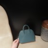 【Mini bolide】シェブルミゾル Chevre U4 / ヴェールヴェルティゴ コンパクトサイズ × 大容量 エレガントなモダングリーン ボウリングバッグ   