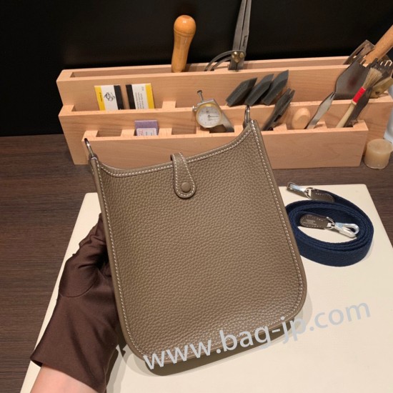 エルメス エヴリンアマゾンTPM Mini Evelyn  トリヨンクレマンス Clemence エトゥープ 18 /Étoupe Grey シルバー金具 Mini Evelyn--045 全手縫い