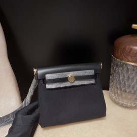 89/Black (Noir) ブラック エルメス ショルダーバッグ エールバッグジップ ミニ ブラック/シルバー金具 トワルミリタリー/ヴァッシュハンター ゴールド金具