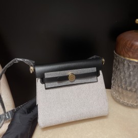 89/Black (Noir) ブラック エルメス ショルダーバッグ エールバッグジップ ミニ ブラック/シルバー金具 トワルミリタリー/ヴァッシュハンター ゴールド金具