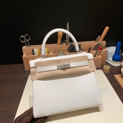 エルメス ケリー25cm 外縫い swift  ホワイト 01 /White (Blanc) シルバー金具  kelly25-047 全手縫い