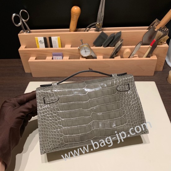 エルメス ポシェットケリー kelly pochette  Alligateor トゥルティエールグレー 81 /Gris Tourterelle シルバー金具 Pochette--001 全手縫い