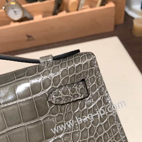 エルメス ポシェットケリー kelly pochette  Alligateor トゥルティエールグレー 81 /Gris Tourterelle シルバー金具 Pochette--001 全手縫い