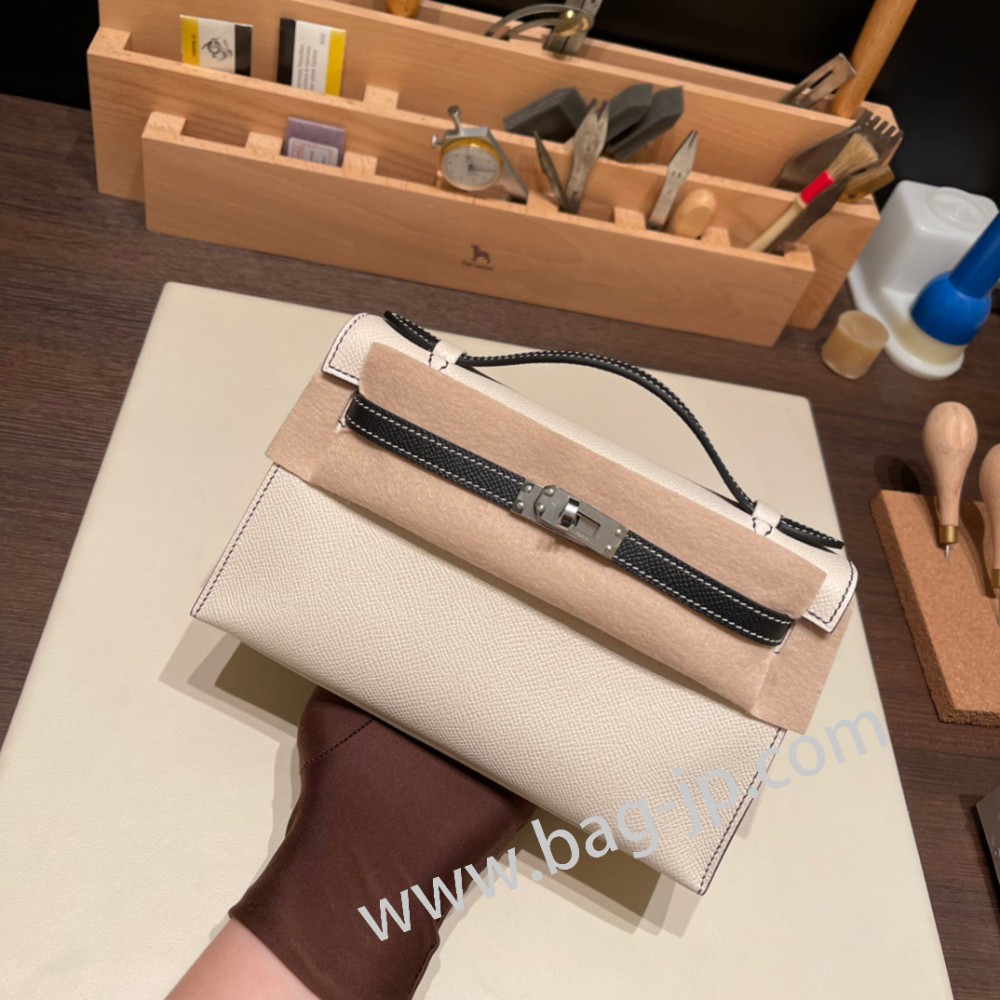 エルメス ポシェットケリー kelly pochette  Epsom ヴォーエプソン クレ 10/ Craie & ブラック 89 /Black (Noir) シルバー金具 Pochette--009 全手縫い