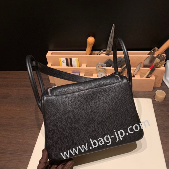 エルメス リンディ26 Clemence トリヨンクレマンス ブラック 89/ Black (Noir) シルバー金具 lindy26-011 全手縫い