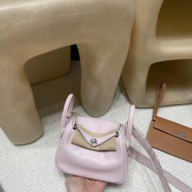 【Mini Lindy】スワイフトレザー 2023 年新色「モーヴ・ペール」× 内側 37 ゴールド シルバーゴールド混合金具 エレガントなツートンカラーデザイン