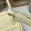 【Mini Lindy】2024 年春夏新色「ジョーヌミルトン」× シルバー金具 軽量＆大容量 小柄から背高い方までオールマイティな可愛らしいバッグ