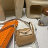 【Mini Lindy】大人の落ち着いた「0M チャイ」× シルバー金具 軽量＆大容量 小柄・背高い方両方にピッタリな万能ハンドバッグ