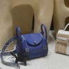 【Mini Lindy】目を引く「7T ブルーエレクトリック」× シルバー金具 軽量＆大容量 小柄・背高い方両方にマッチする個性的なミニバッグ