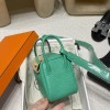 【Mini Lindy】さわやか「6W ミント」× ゴールド金具 軽量＆大容量 小柄・背高い方両方にピッタリなエレガントミニバッグ