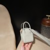 【Mini Lindy Clemence（TC）】柔らかい「Gris Neve OW グリネヴェ」× シルバー金具 可愛らしさと実用性兼ね備えた日常必須ミニバッグ