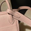 【Mini Lindy Clemence（TC）】柔らかな「3Q ローズサクラ」 可愛らしさと実用性兼備の日常欠かせないミニバッグ