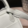 【Hermès Mini Lindy】0S ヴェールフィズ（Vert Fizz） クリスタルグリーンの妖精のような清新感 大人のためのミニバッグ