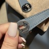 【Mini Lindy】スワイフトレザー 75 ブルージーン デニム風の落ち着いたグレーブルー 小サイズで大容量のハンドバッグ