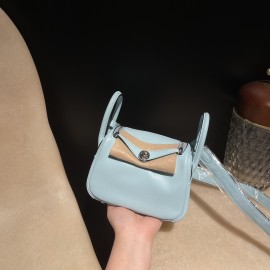 【Mini Lindy】スワイフトレザー U2 ブルーゼフィール × シルバー金具 夏の清涼感たっぷりのミントブルーバッグ