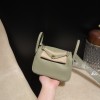 【Mini Lindy】スワイフトレザー Q1 セージ 落ち着いたサルサ色 小サイズで大容量の大人のミニバッグ