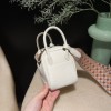 「Mini Lindy マッシュルーム白 編み肩紐｜ナチュラルカラー愛好家必見！幅広チェック織りベルトで個性アップ」