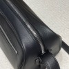 新型メンズバッグ Nouveau on body ボストンバッグ ～特徴的な大ロックデザイン 89 ブラック × 銀金具～