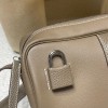 新型メンズバッグ Nouveau on body ボストンバッグ ～特徴的大ロックデザイン 18 エレファントグレー × 銀金具～