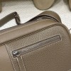 新型メンズバッグ Nouveau on body ボストンバッグ ～特徴的大ロックデザイン 18 エレファントグレー × 銀金具～