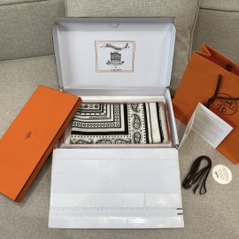 Hermes  エルメス セイラータトゥーバンダナ 140 ショール 