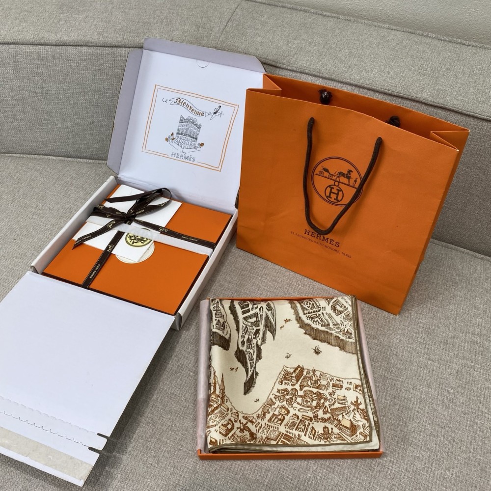 Hermes  エルメス 駿馬の都 シルクスカーフ