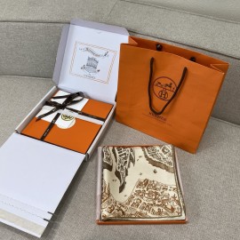 Hermes  エルメス 駿馬の都 シルクスカーフ