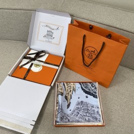 Hermes  エルメス 駿馬の都 シルクスカーフ