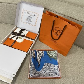 Hermes  エルメス 駿馬の都 シルクスカーフ