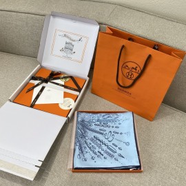 Hermes  エルメス 接続中 90 スカーフ 