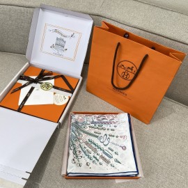Hermes  エルメス 接続中 90 スカーフ 