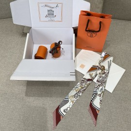 Hermes  エルメス 鞍具フラワーブーケ Twilly スモールスカーフ 