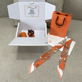 Hermes  エルメス 鞍具フラワーブーケ Twilly スモールスカーフ 