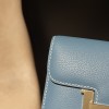 【アップグレード改良版】コンスタンス Constance slim ブルージーン デニムブルー 肩ベルト 2 本付属 腰巻きポーチ対応 マルチスタイル高級カードケース