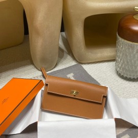 37 /Gold   ゴールド マダム Madame kelly pocketケリー ポケット ロングウォレット  内部にカードスロットとファスナーポケットを配備しております