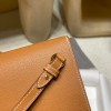 37 /Gold   ゴールド マダム Madame kelly pocketケリー ポケット ロングウォレット  内部にカードスロットとファスナーポケットを配備しております