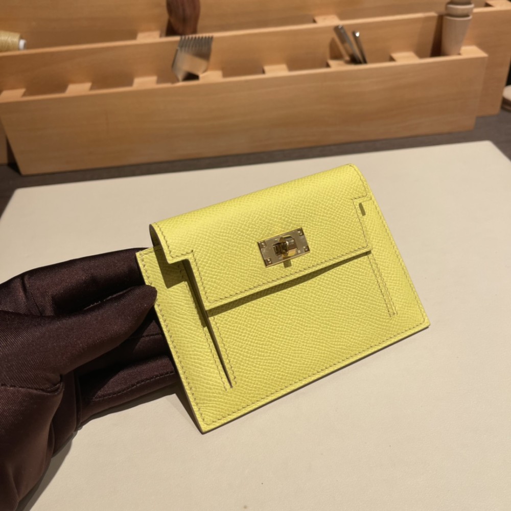 9R/Lime  ライム ヴォーエプソン Epsom kelly pocketケリー ポケット ロングウォレット  内部にカードスロットとファスナーポケットを配備しております