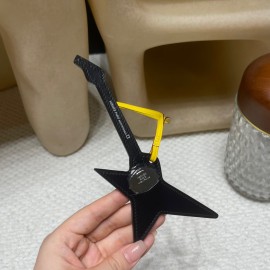 エルメス バッグ チャーム 高品質な素材と精緻な仕上げで、バッグに個性を添えるアクセサリーです。