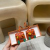 エルメス バッグ チャーム 高品質な素材と精緻な仕上げで、バッグに個性を添えるアクセサリーです。