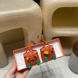 エルメス バッグ チャーム 高品質な素材と精緻な仕上げで、バッグに個性を添えるアクセサリーです。